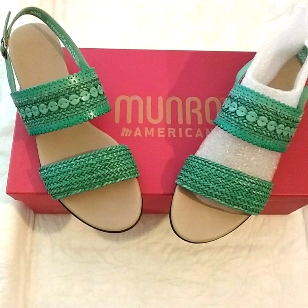 Munro American NIB Sandals, 7.5, turquoise